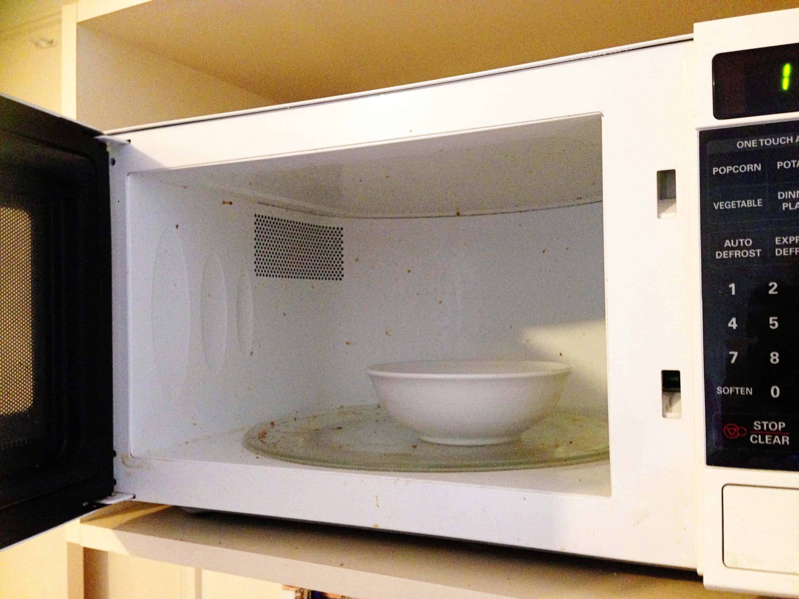clean microwave naturally