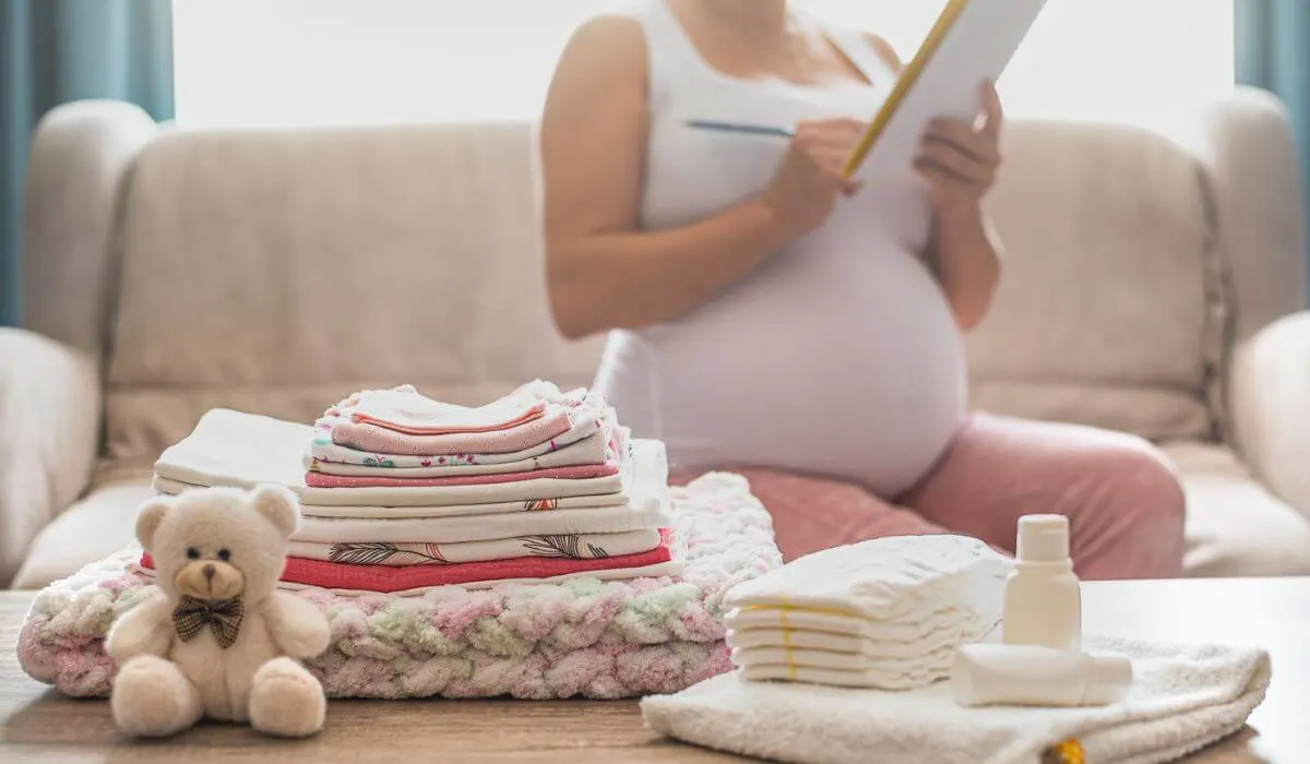 pregnant woman with baby checklist