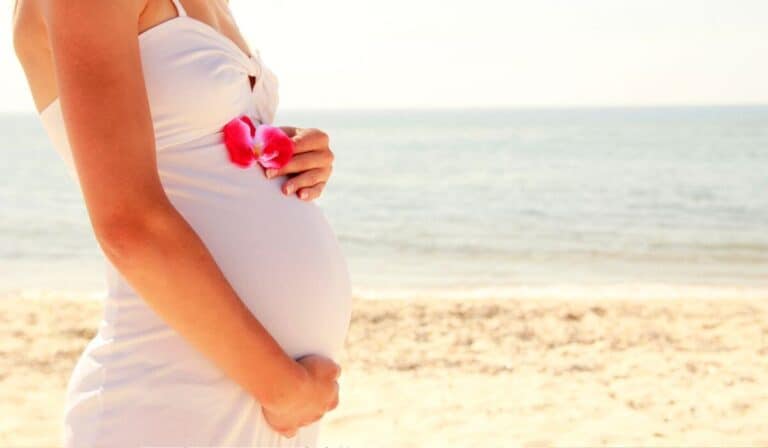 pregnant woman at beach
