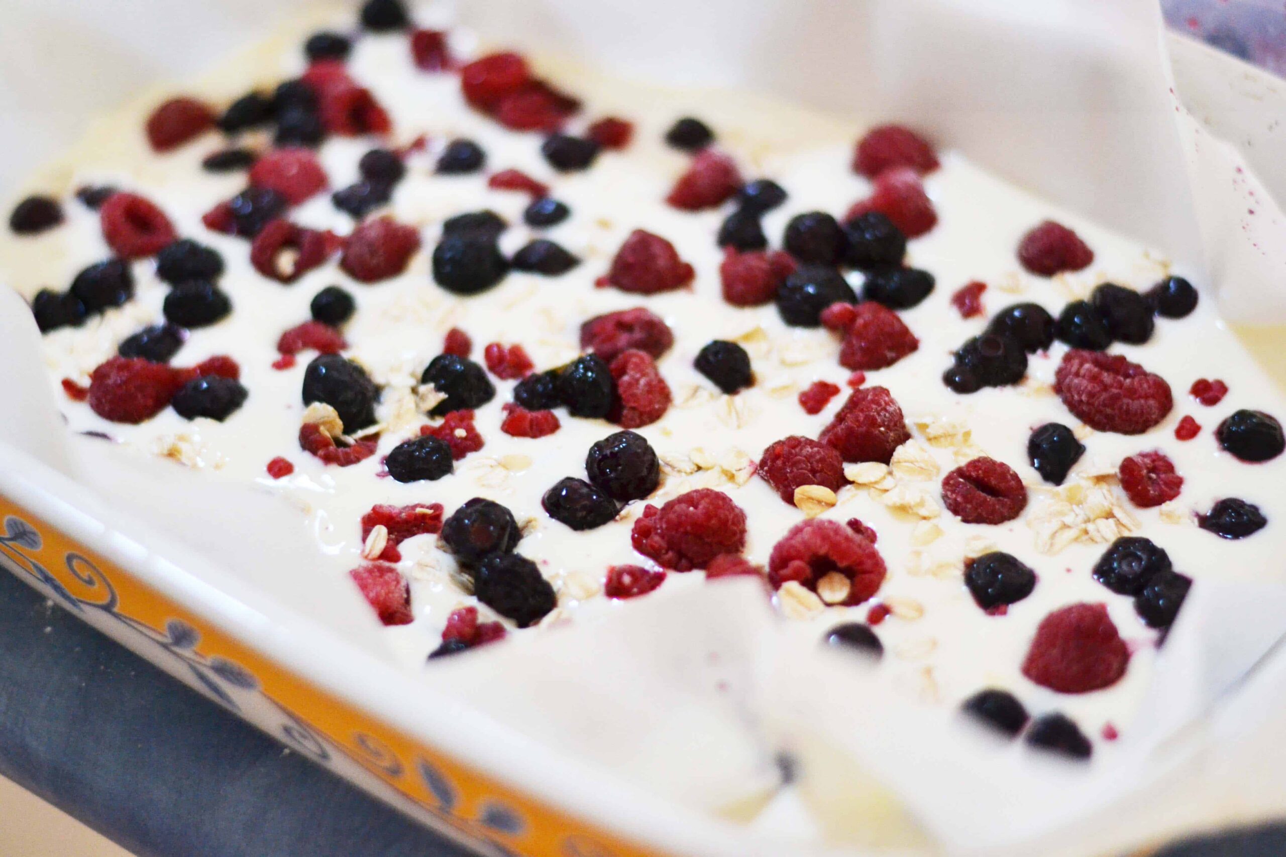 Frozen greek yoghurt fruit bark