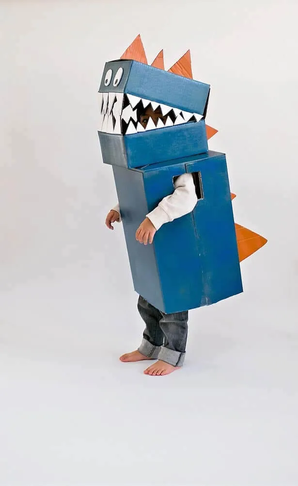 diy dinosaur costume from a cardboard box