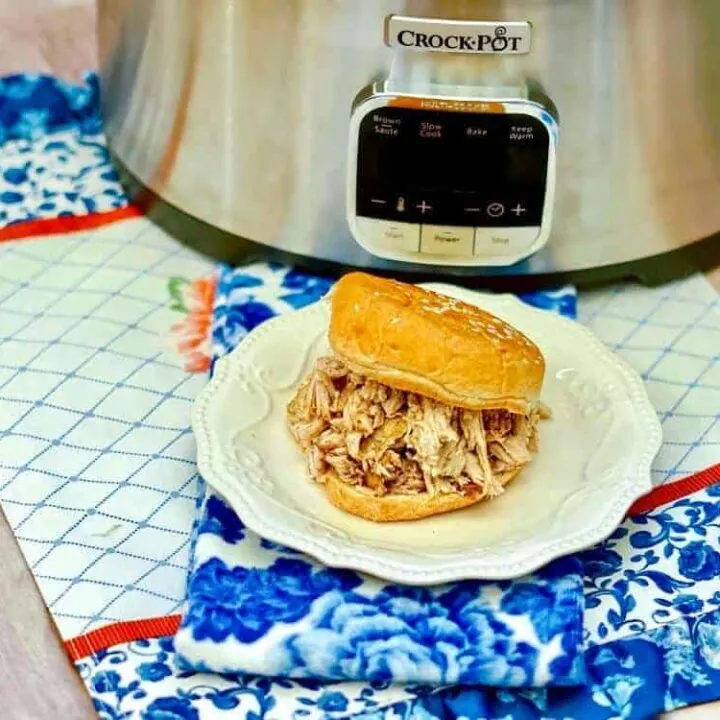 Slow cooker pulled pork with cola