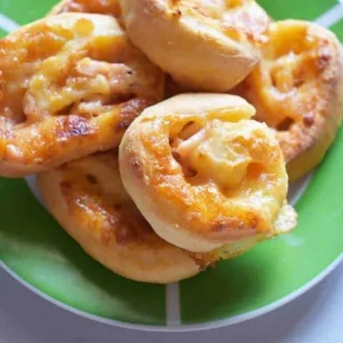 Savoury cheese and bacon scroll recipe