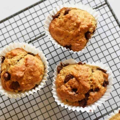 Moist banana muffins with chocolate chips