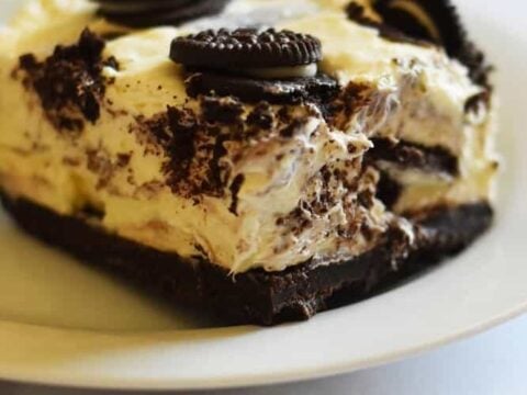 Close up no bake oreo cheesecake