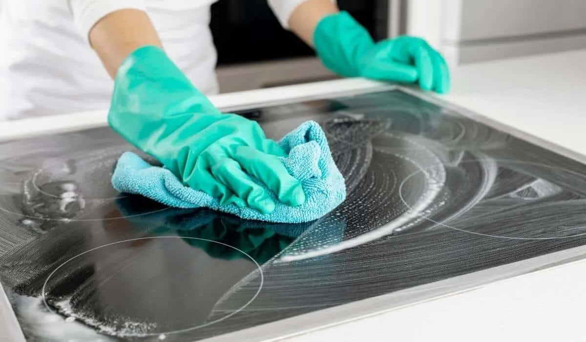 Cleaning glass stove top