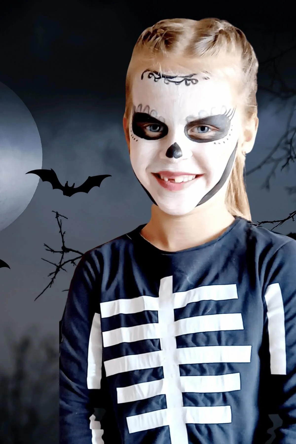 Simple skeleton costume for a child.