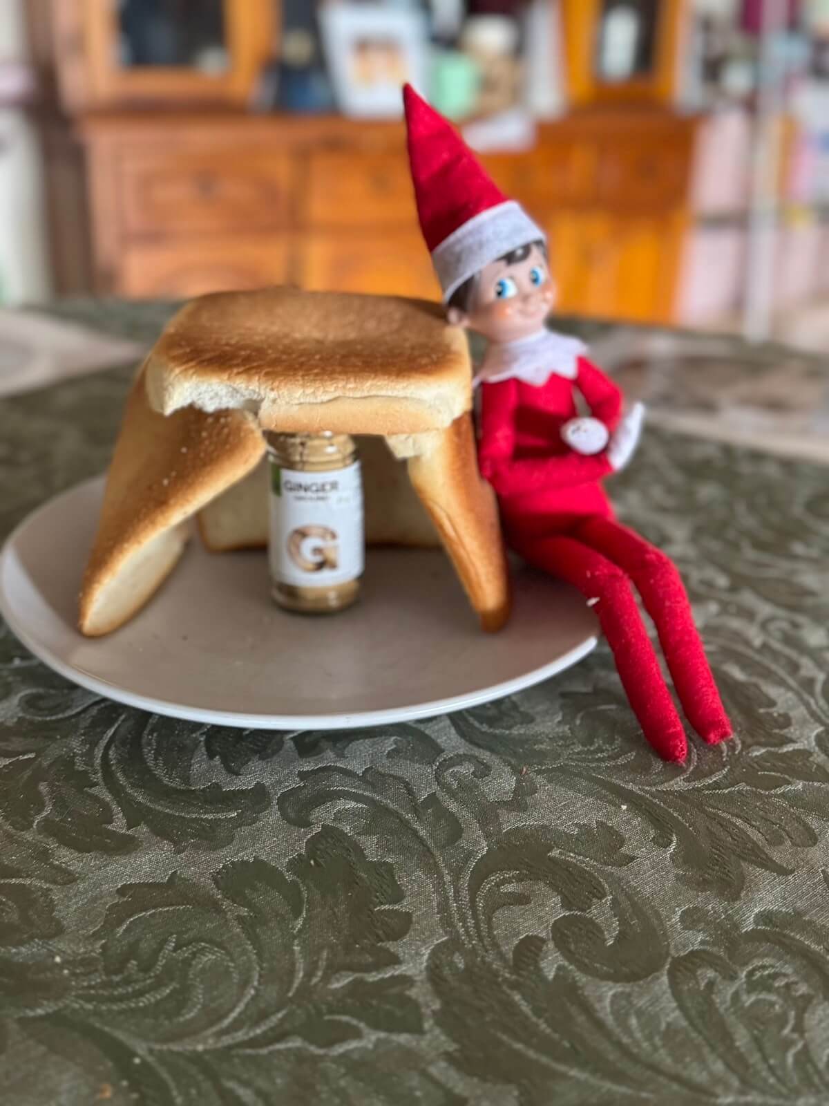 elf gingerbread house.