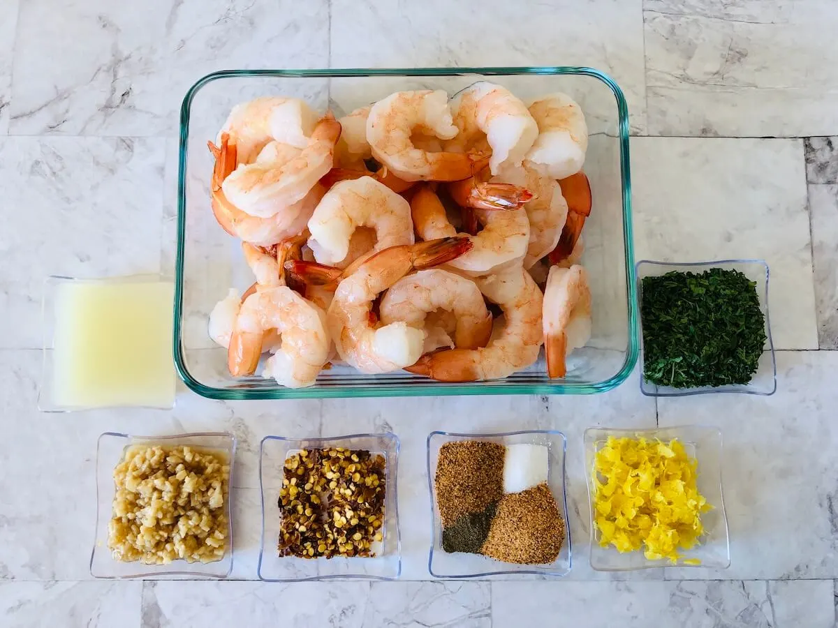 ingredients for making lemon garlic prawns in dishes