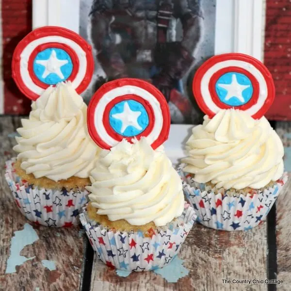 Captain america cupcakes