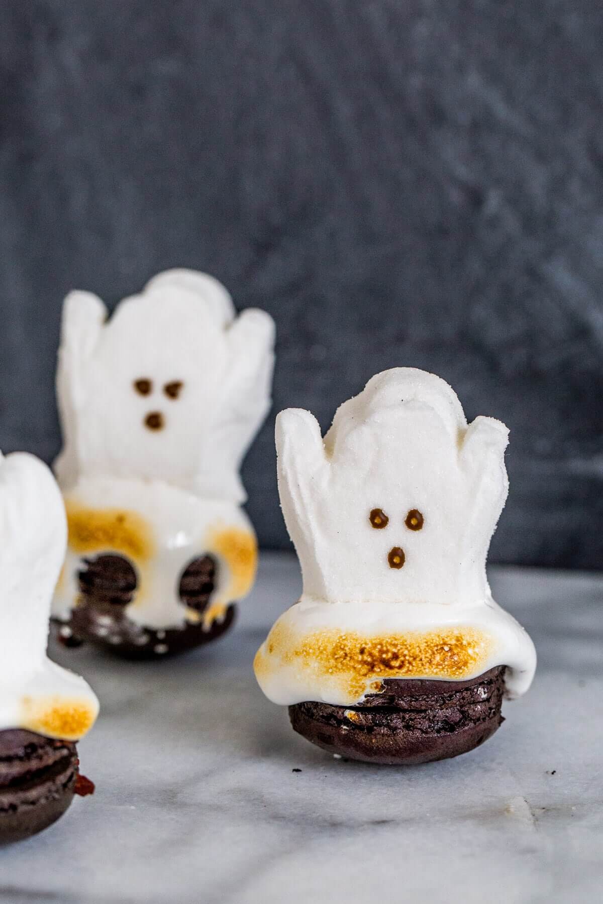 Ghost macaroons for halloween food table