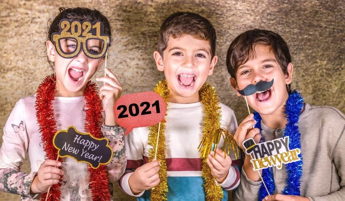 kids celebrating new years eve