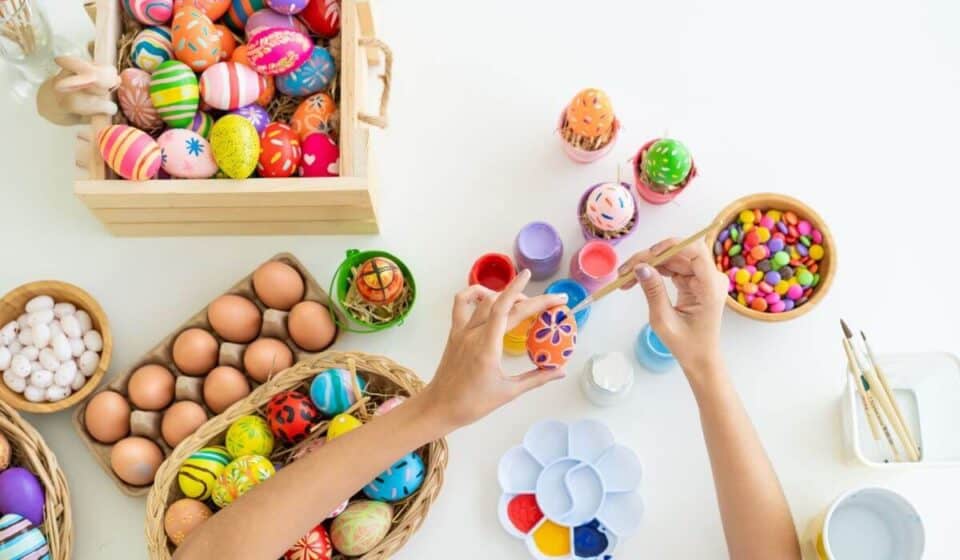 50 Creative & Easy Easter Egg Decorating Ideas