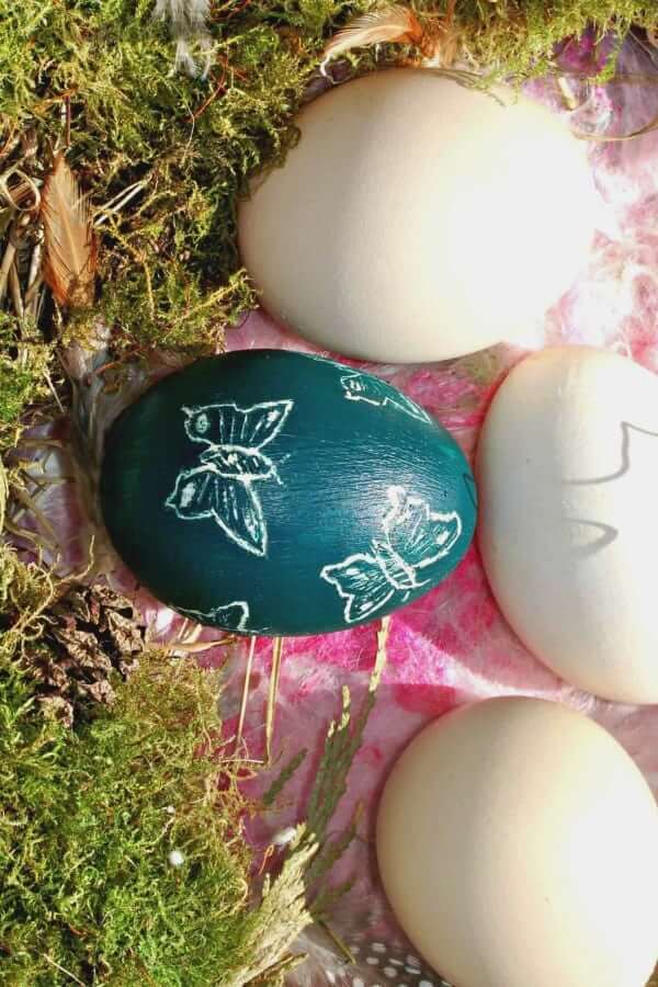 Sgraffito decorated easter eggs