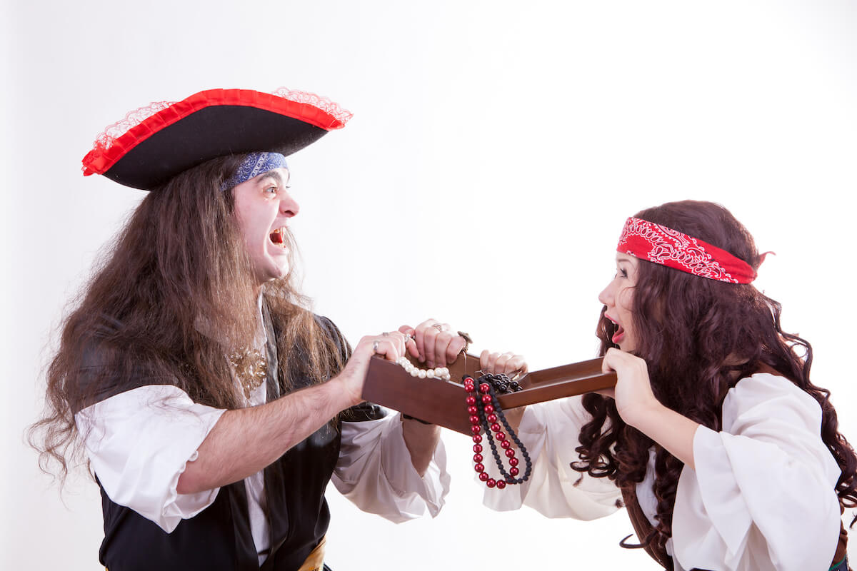 Couple dressed up as pirates