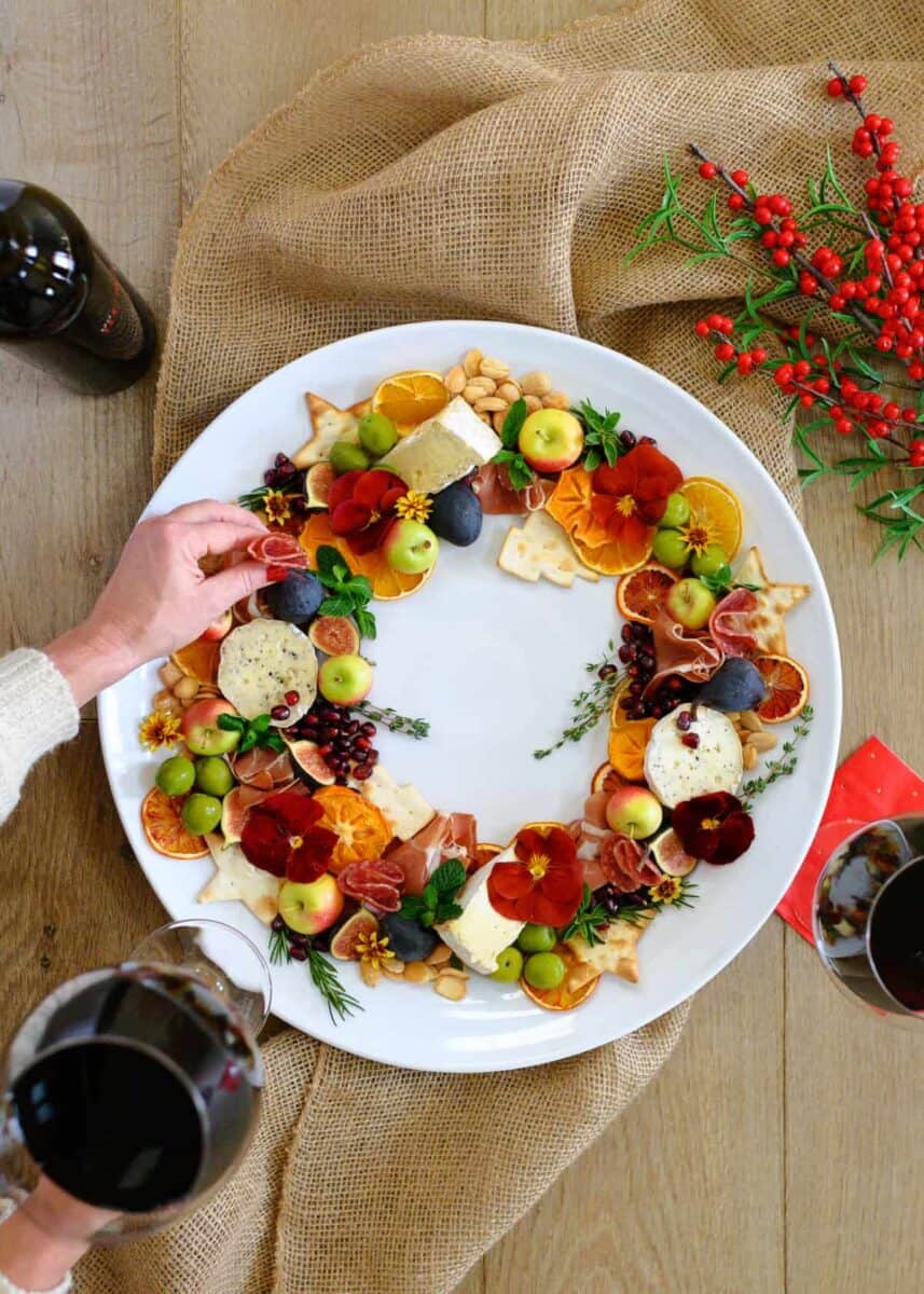 30-christmas-platter-ideas-dessert-boards