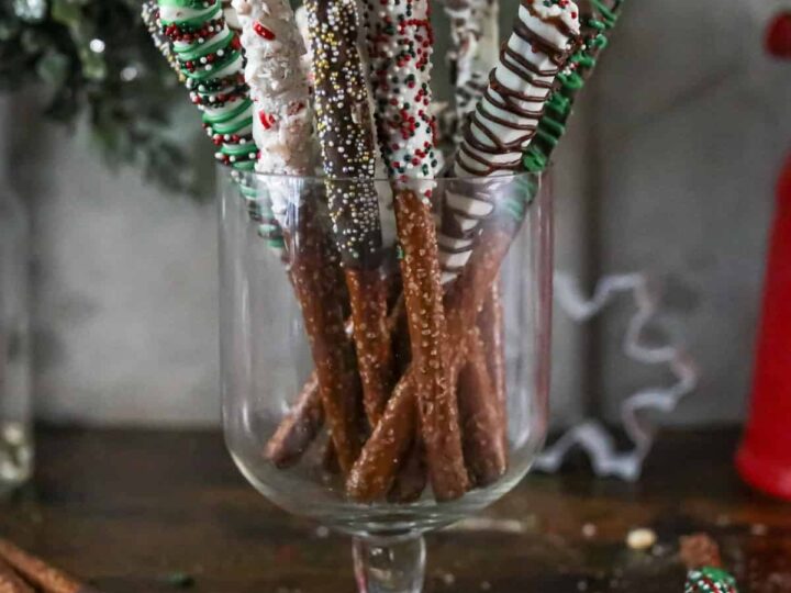 Image for Christmas Pretzels Dipped in Chocolate