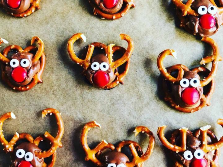 reindeer pretzel bites.