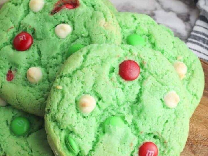 grinch cookies with m&ms.
