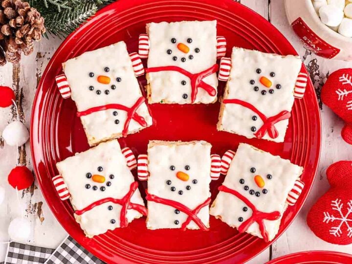 snowmen rice krispie treats.