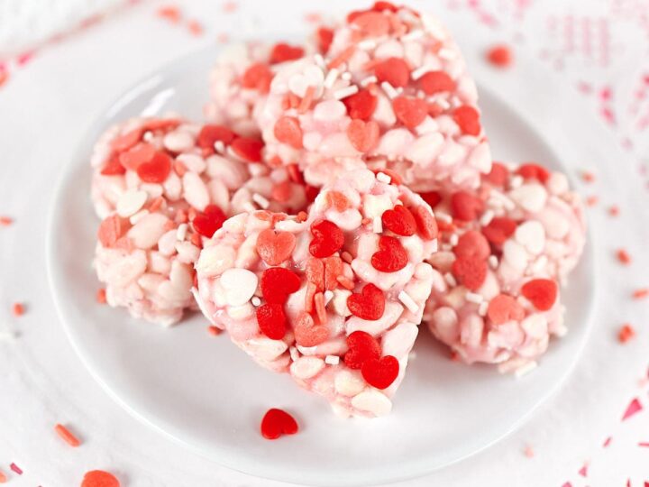 valentines rice krispie treats shaped like hearts.