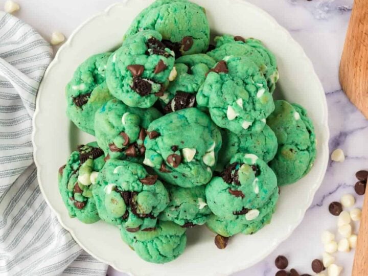 green cookies.