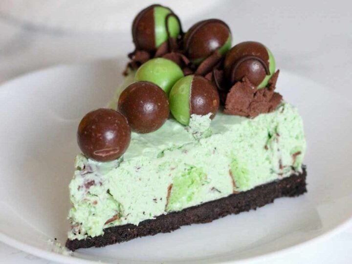 mint areo cheesecake.
