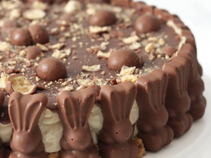 malteaster easger cake.
