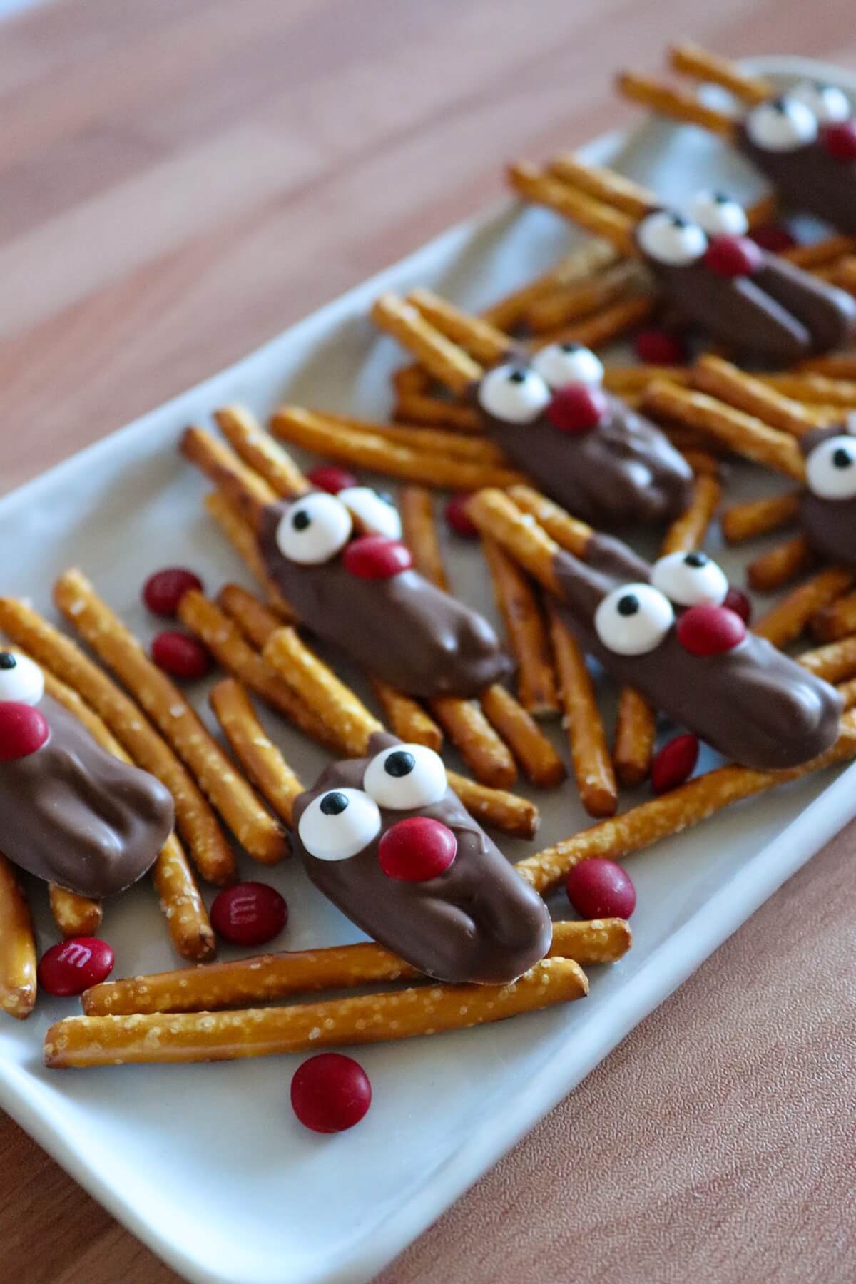 40 Easy Christmas Desserts (No-Bake & Make-Ahead Ideas) 39