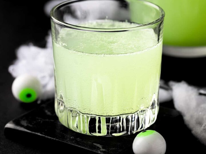 green halloween punch.
