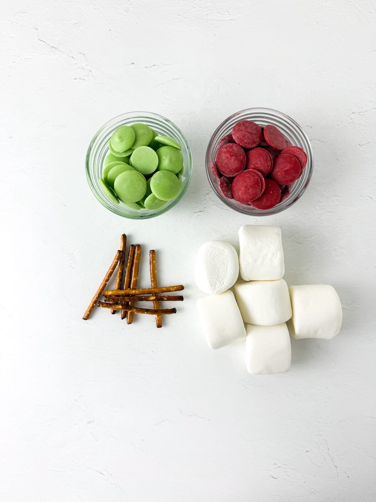 Poison Apple Marshmallow Halloween Treats 2 ingredients for halloween treats.