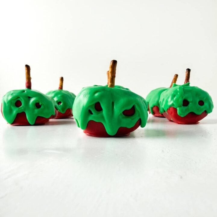 poison Apple marshmallow Halloween treats.
