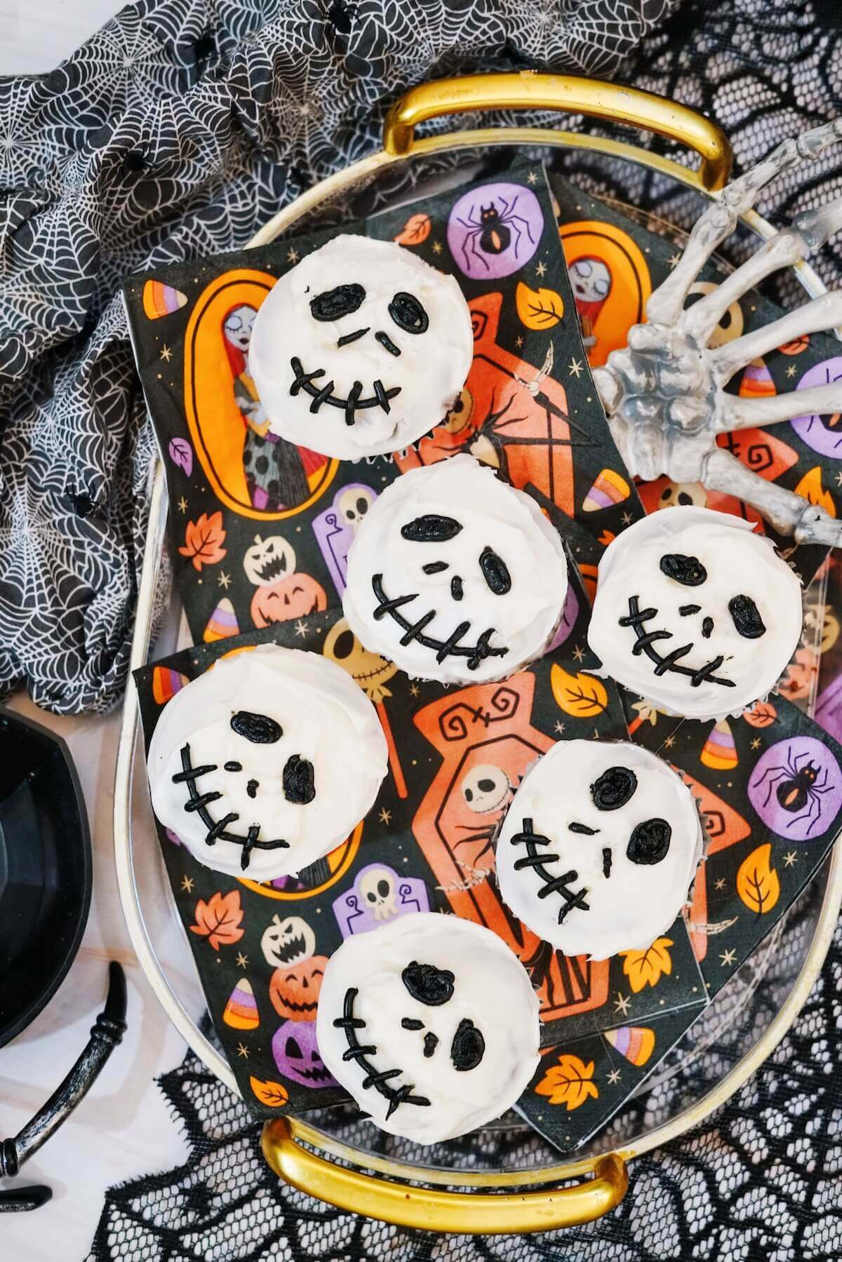 Jack Skellington Cupcakes: Quick Halloween Treat 5 jack skellington cupcakes.