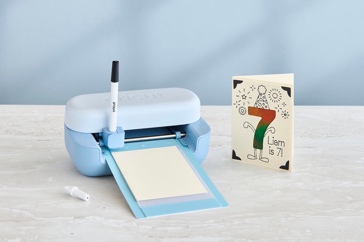 Best Gifts For Crafters (2026 Guide) 5 cricut joy 2 with card.
